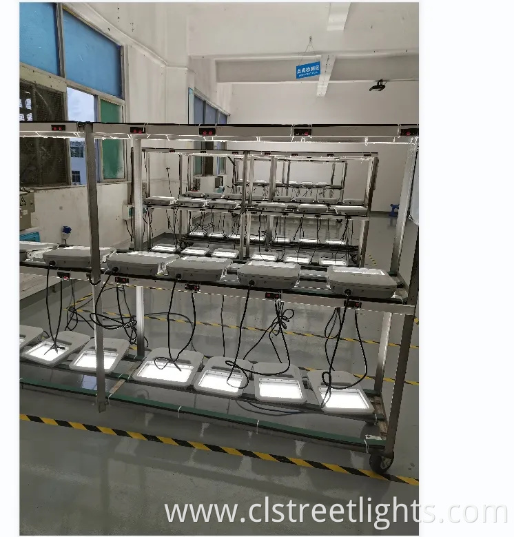 Factory Price 100W 150W 200W 300W 400W Sport Filed Outdoor Stadium Garden Landscape Tennis Court Yard IP66 Waterproof Dustproof Roadway Square LED Flood Light